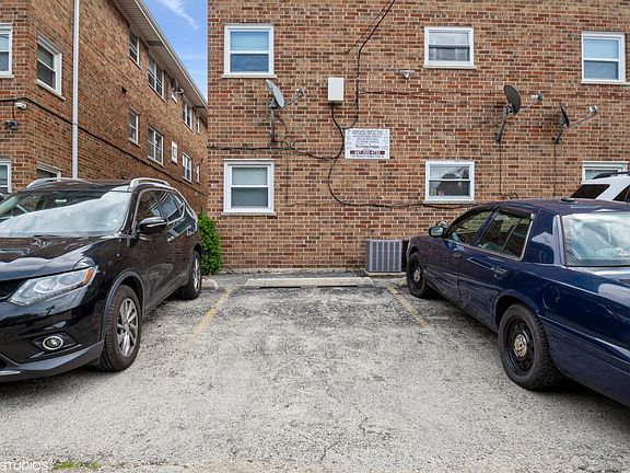 5th image of 3456 N Harlem Ave #1E