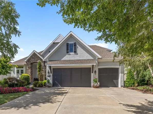 11408 W 166th St, Overland Park, KS 66221