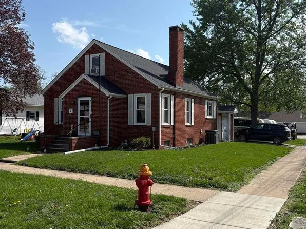 120 W South St, Mount Sterling, IL 62353