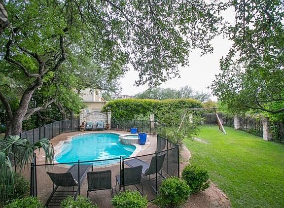 Pool with plenty of room for play!