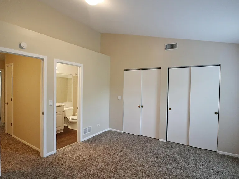 574 Woodcrest Dr — Photo 11