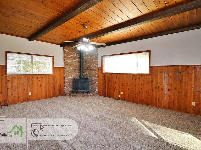 155 Mary Ln — Photo 5