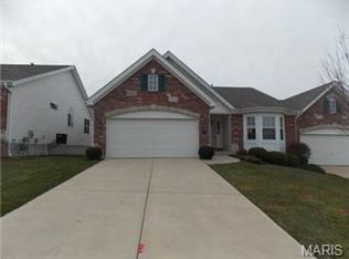 179 Lindbergh Place Dr, Saint Louis, MO 63146