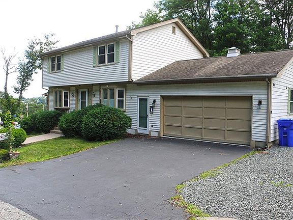 3rd image of 2 Gale Ct