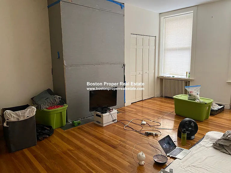 255 Newbury St #3R — Photo 5