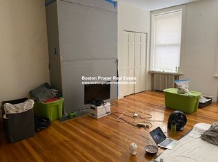 255 Newbury St APT 2R, Boston, MA 02116