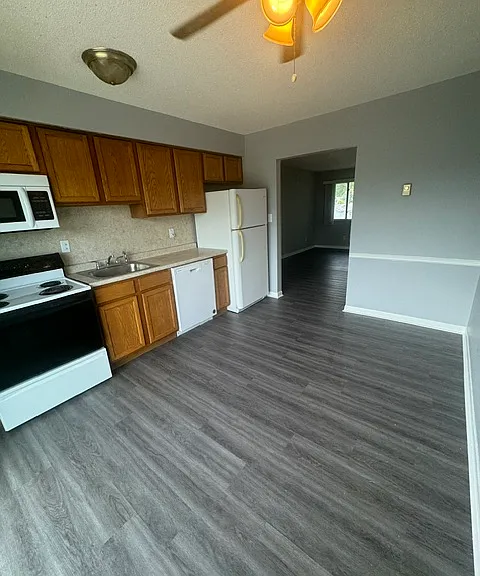 515-541 E Saint Clair St #537 — Photo 6