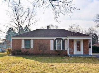 613 W Larkdale Ln, Mount Prospect, IL 60056