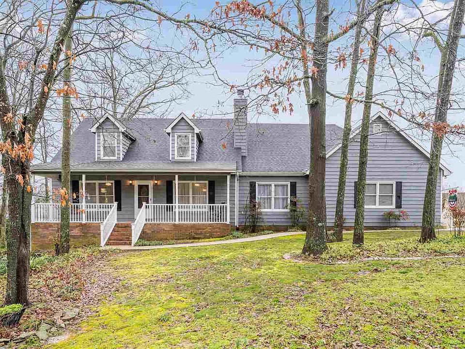 1st image of 156 Ravenwood Ln NE