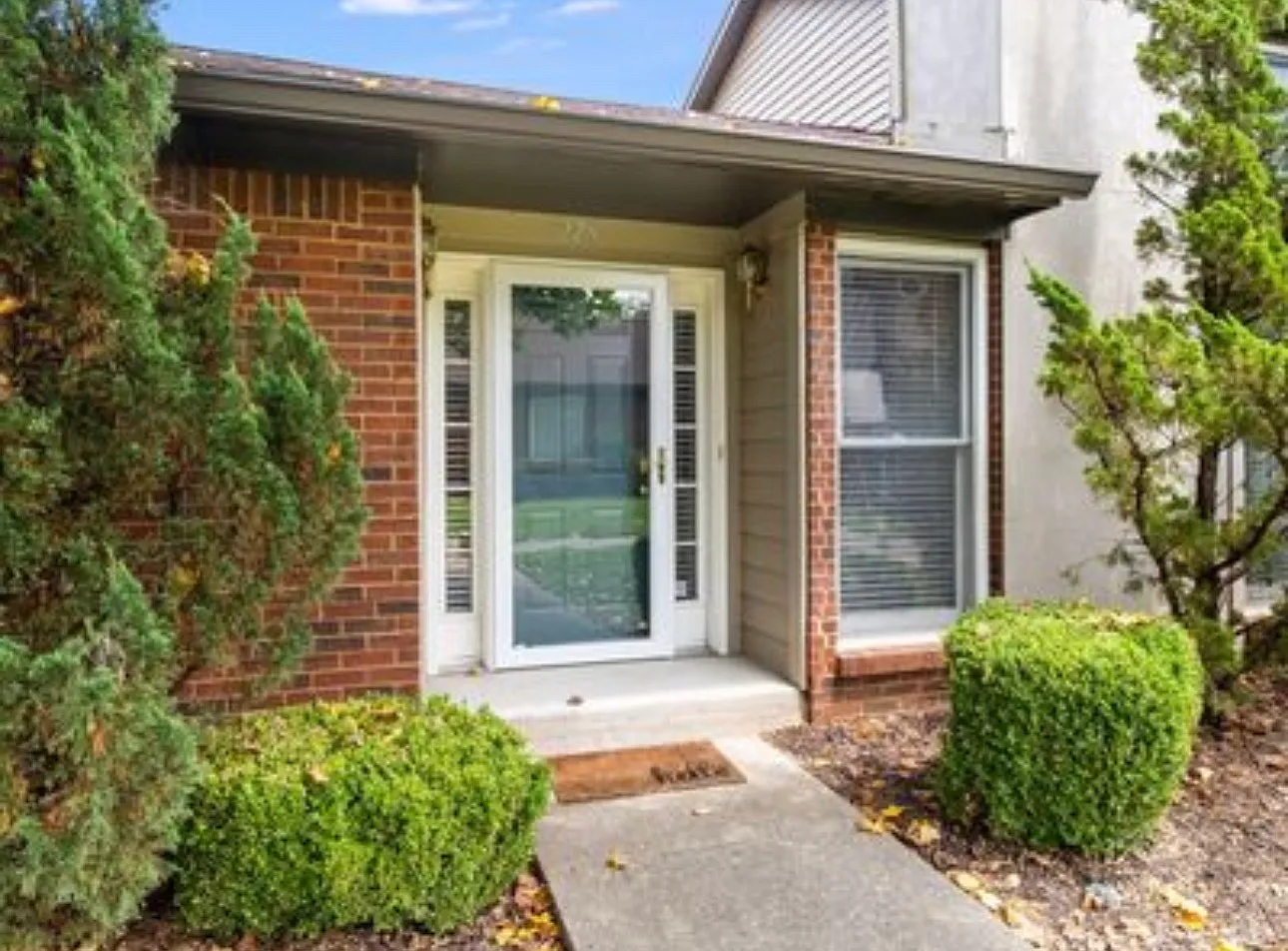 5 bed, 2306 sqft, $3,000 — Photo 3