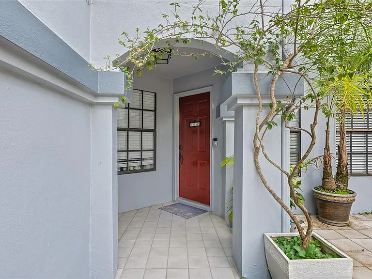 4265 Brentwood Park Cir — Photo 3