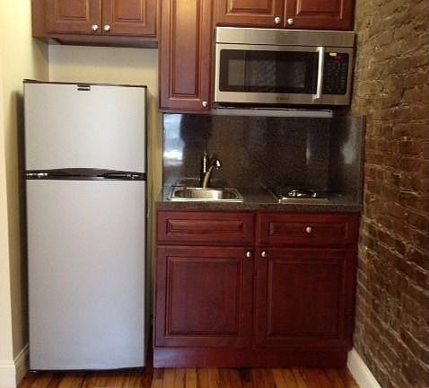 5th image of 38 W 85th St APT 3R