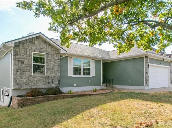 717 Brookside Dr, Warrensburg, MO 64093