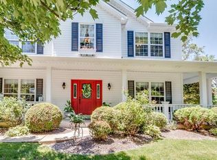 208 Black Oak Dr, Saint Peters, MO