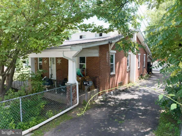 112 E Vine St, Pottstown, PA 19464