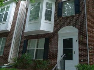 5 Darcy Green Ct, Silver Spring, MD 20910