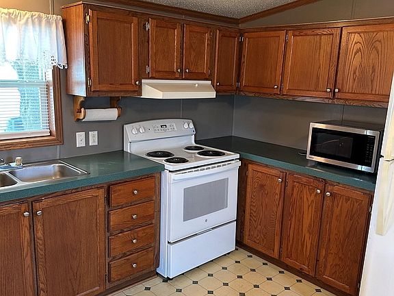 5th image of 3003 Wilson St #52