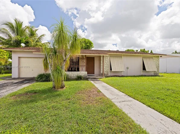 15235 SW 108th Ct, Miami, FL 33157