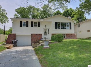 6711 N 78th St, Omaha, NE 68122