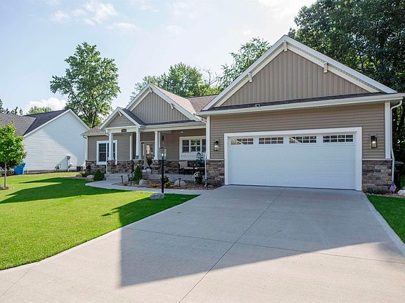 3rd image of 53700 Terre Verde Hills Ct