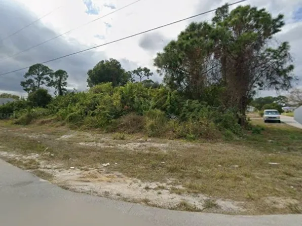 4801 6th St W, Lehigh Acres, FL 33971