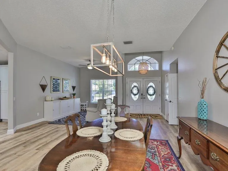 4624 Basswood St — Photo 3