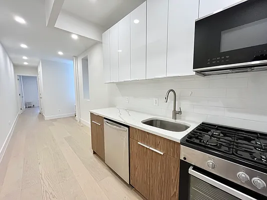 Rented by VRE | media 1