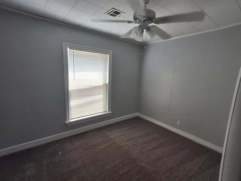 1729 NW Cherry Ave — Photo 13