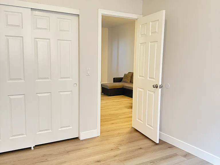 7290 Hyatt St #6 — Photo 6