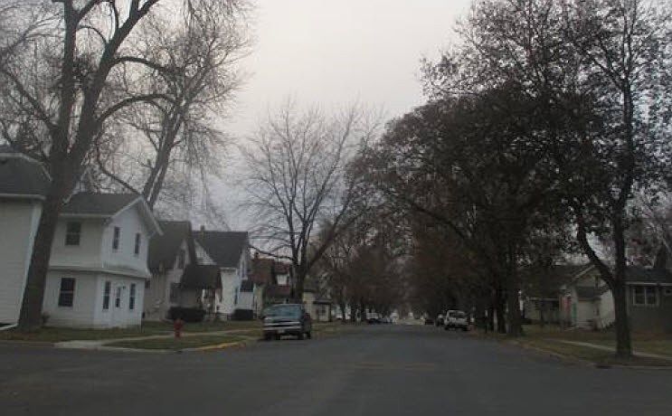 2nd image of 109 E Adams St