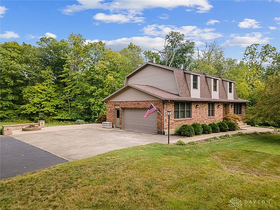 2nd image of 1211 Sugar Hill Ln
