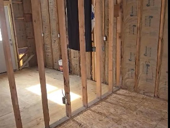 5th image of 3526 Leith St