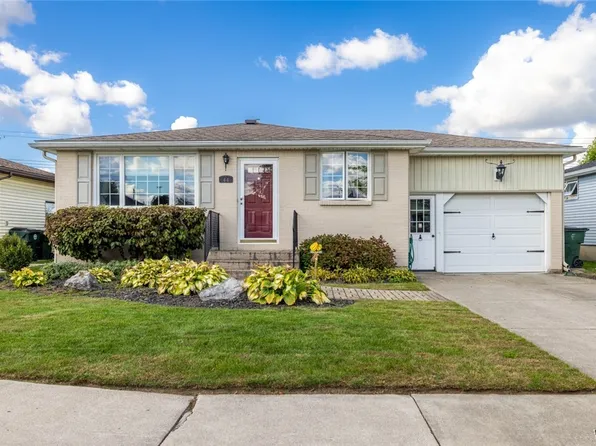 44 Karen Ln, Depew, NY 14043