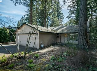 8167 SW Hearthside Ct, Portland, OR 97223
