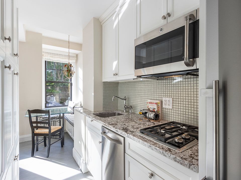 1st image of 225 Central Park N #203