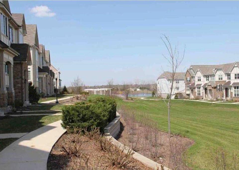 2nd image of 312 Castle Cir