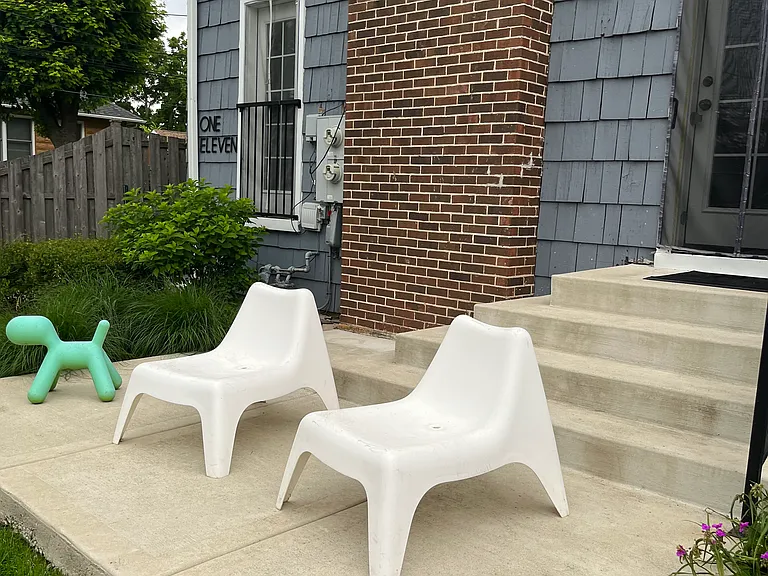 111 Pleasant Ave — Photo 3