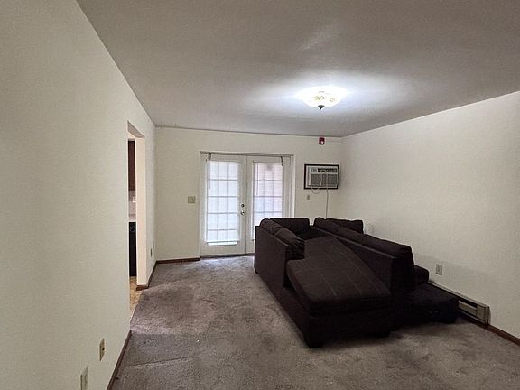 3rd image of 2027 Willow Park Rd #2031