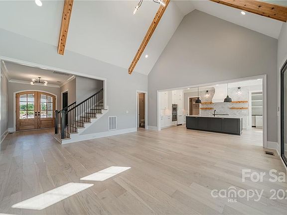 4th image of 4818 Rockview Ct