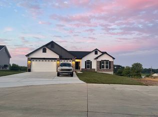 226 Schuman Dr, Saint Paul, MO 63366