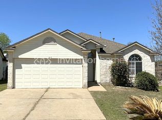 219 Sandhill Dr, Lockhart, TX 78644