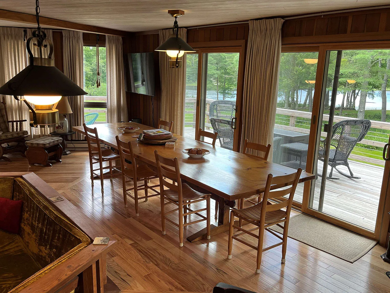 2 bed, 2.0 bath, 2574 sqft, $2,700 — Photo 4