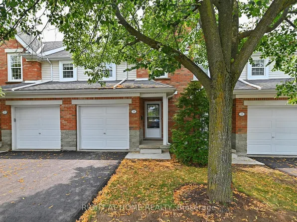 1055 Gordon St #58, Guelph, ON N1G 4X9