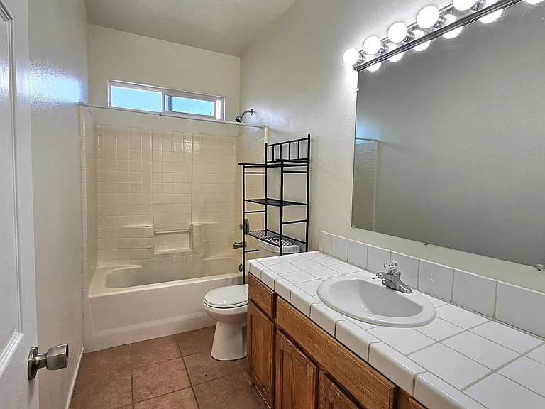 21187 Conklin Blvd — Photo 10