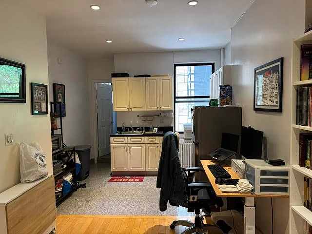 647 2nd Ave #2B — Photo 1