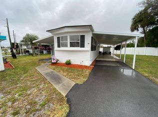 5 Lake Breeze Dr #B, Tavares, FL 32778