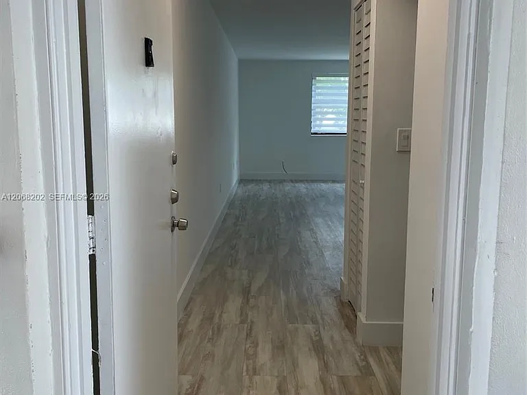 460 W Park Dr #207 — Photo 8