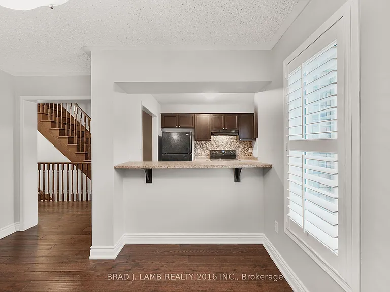 930 Nadalin Hts — Photo 7