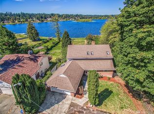 7001 Lake Ballinger Way, Edmonds, WA 98026