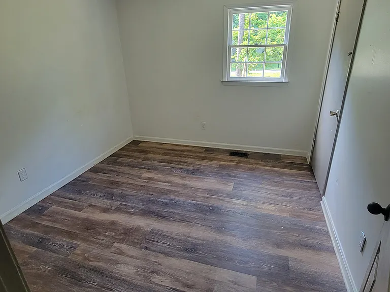 14 Forest Pl — Photo 15